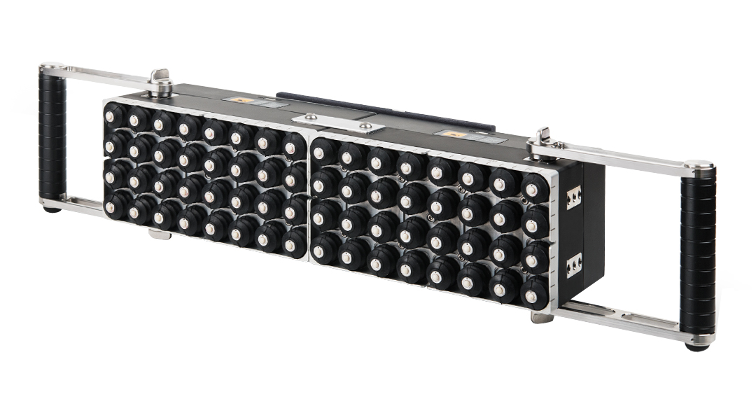 Dual-array A-DPC A1040 MIRA 3D Pro dilihat dari sudut belakang