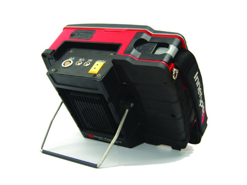 Konektor belakang Innerspec PowerBox H untuk sensor, encoder, thermocouple, dan komunikasi data