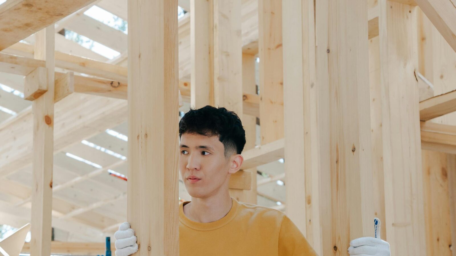 Inspeksi struktur kayu dan timber frame sebelum pengujian NDT ultrasonik