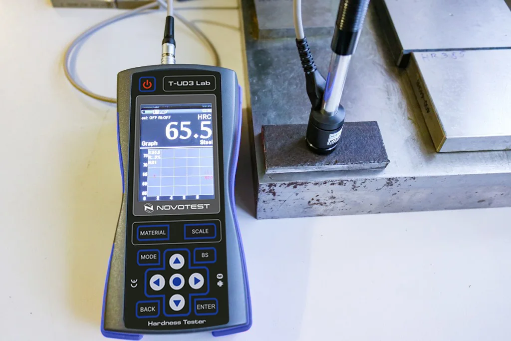 NOVOTEST T-UD3 Lab dengan UCI probe mengukur kekerasan pada area weld